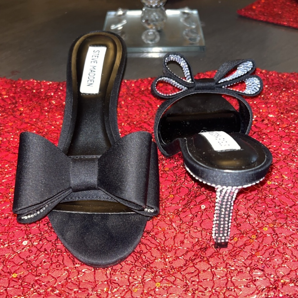 GORGEOUS Rhinestone Bow Heels